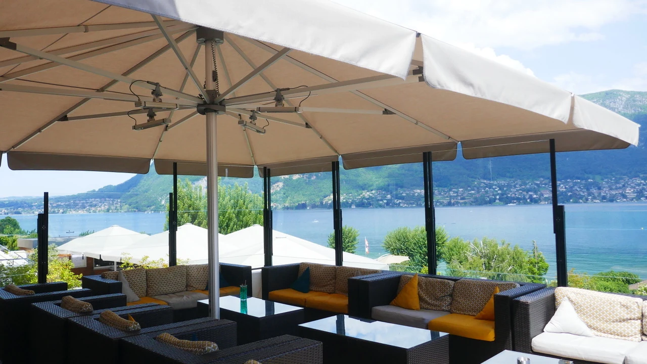 parasols Glatz de forme carrée et arrondi