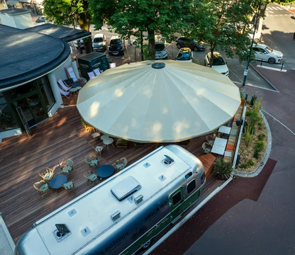 Parasol geant