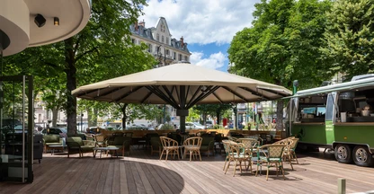 Parasol geant